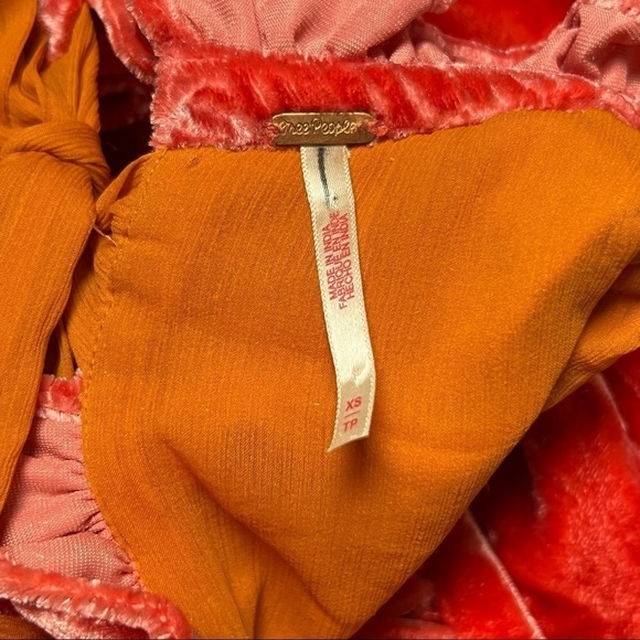 NEW FREE PEOPLE Mini Dress Smocked Ruffle Puff Sleeve Open Back Fall Wedding XS - Picture 10 of 14